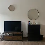 Zentrale Und Barrierefreie Mit Terrasse