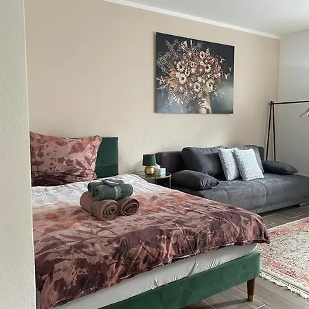 Zentrale Und Barrierefreie Mit Terrasse * Alfeld (Lower-Saxony)