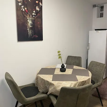 Zentrale Und Barrierefreie Mit Terrasse Lejlighed Alfeld (Lower-Saxony)